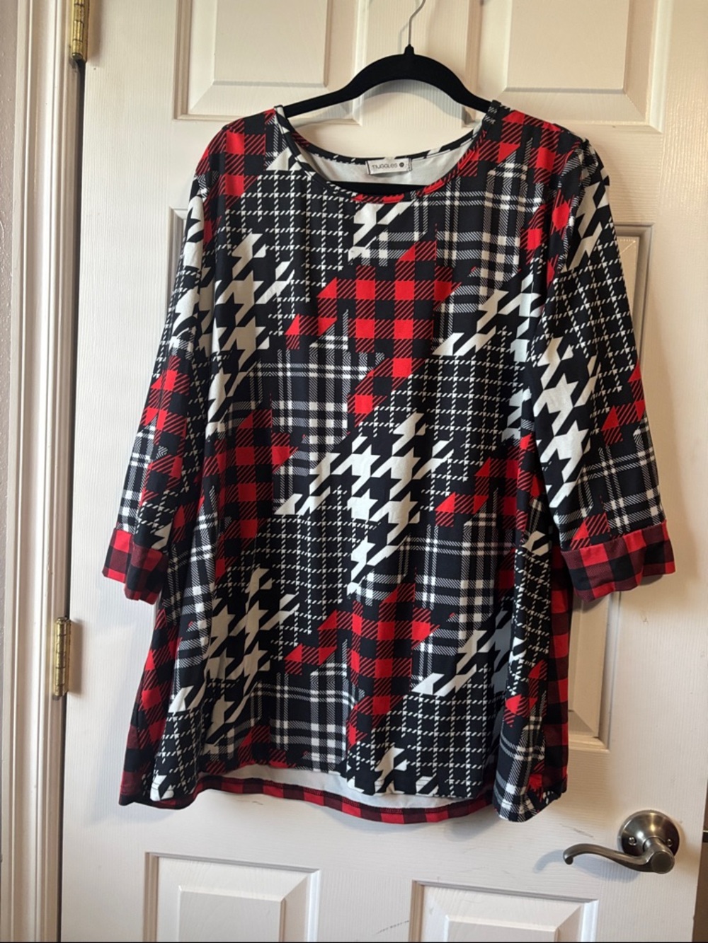 NUGGLES: Red, Black & White Plaid Houndstooth Long Sleeve Tunic